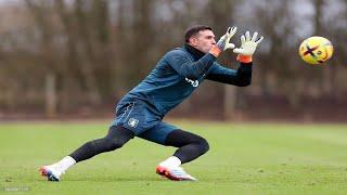 Emiliano Martinez goalkeeper training