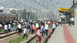 Don't  Cross  the high speed railway track ️ like this‍️