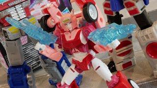 Transformers - Legacy - Elita-1