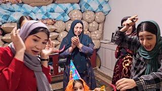 Nomadic Life: The Most Beautiful Nomadic Birthday Celebration: A Birthday for A Nomadic Woman