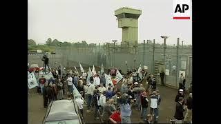 LOYALIST PRISONER'S RELEASED FROM THE MAZE PRISON news clip