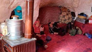 Surviving the cold winter | Twin Children Living in a Cave Like 2000 years ago | life in Afghanistan