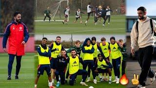 Yes ,  Fernandes joins Ruben Amorim 2nd  Manchester United training today  ...