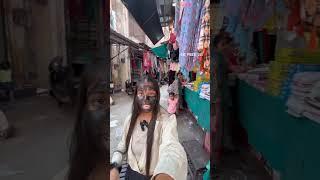 is ladki ko 1 milian black heart dekar gadhe per baithkar ghumao