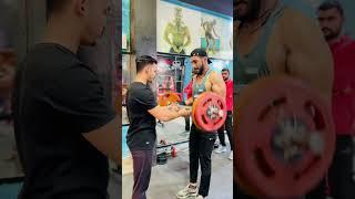 #viral #fitnessjourney #public #fitness #trending #gym #shredded #shortsyoutube #bodybuilding