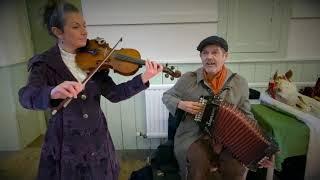 Guto Dafis & Kate Ronconi - Mari Lwyd Song at Morriston Tabernacle