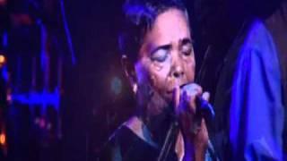 Cesaria Evora - Besame mucho - Live in Paris 2002