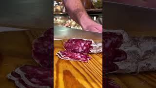 Нарезка колбасы завораживает #food #кухня #еда