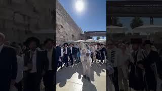 All Jews DANCING at the Western Wall. #israel #sukka