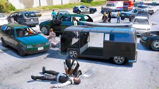 BIGGEST Car Crash Blocks Entire Freeway in GTA 5 RP!