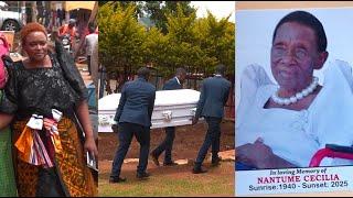 Kitalo! Maama wa Senga Kulanama afudde. Bamusabide mu Kelezia e Kigo.