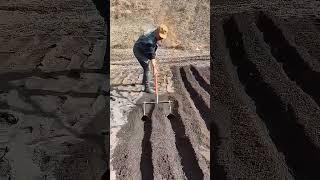 Ditch Hoe – Good Tools Can Improve Work Efficiency #Tools #Efficiency #Farming