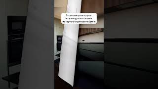 Чёрный искусственный камень в интерьереф: стоит ли?