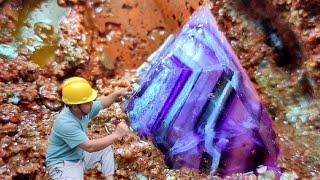 Abandoned ancient ore cave. Perfect diamond excavation, huge crystal ore found