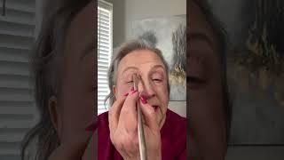 How to make one eye color look like two #asmr #alldaymakeup #colormatch #eyeshadow #seintmakeup