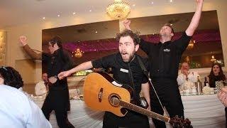 Surprise Singing Waiters - Bruno Mars, Justin Timberlake, Bon Jovi and more!