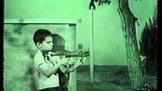 Kenner Softball Shooter toy gun - SHOOTS AROUND CORNERS