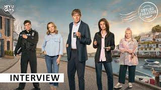 Beyond Paradise Season 3 - Kris Marshall & Sally Bretton on perplexing puzzles, Easter eggs & more