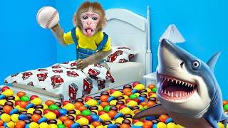 Monkey BuBu Fights Off Sharks and Escapes from Candy-filled Floor - MONO BUBU ESP