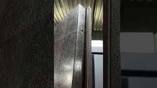 Двері металеві на вулицю Браун