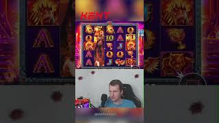 JetBet словил сочнющий занос в Zeuz vs Hades   | казино, занос #зубарев #казино #shorts