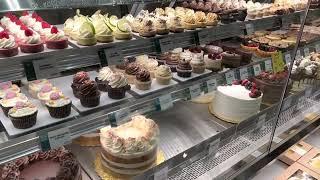 Lazy Acres Natural Market in Manhattan Beach  CA (May 8, 2022)