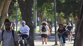 UC Davis students assimilate to bike culture on campus as fall quarter begins