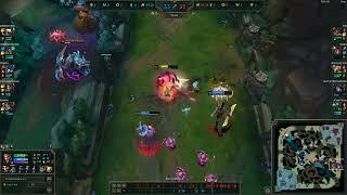 Draven tearing renekton assunder on halfhp