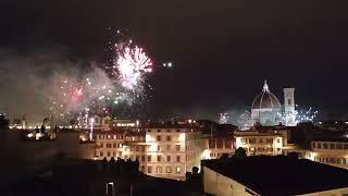 Spettacolare capodanno 2024 Firenze - Amazing fireworks from a rooftop in Florence 31th Dec