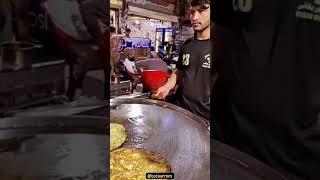 andha paratha #delicious #anda #paratha #localfood #streetfood #peshawaristreetfood #viral #shorts