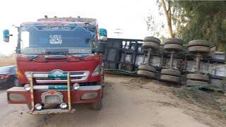 oil tanker carrrying 77 tons of  poisonous liqiud  over turned.