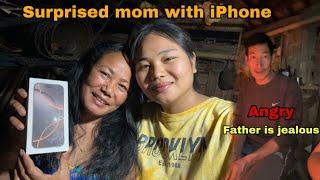 iPhone gift for my mummy her first iphone|| my father is jealous   village vlog Arunachal Pradesh