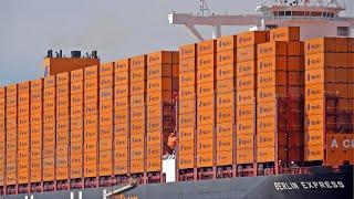 BERLIN EXPRESS ERSTANKUNFT IN HAMBURG MIT NUR HAPAG LLOYD CONTAINER - 4K SHIPSPOTTING 2023