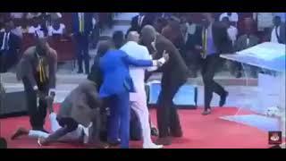 Young man rushes on Bishop Oyedepo to tap Anointing