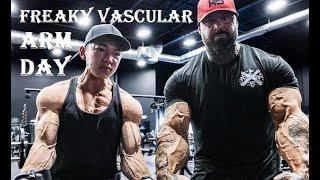 Tristyn Lee & Frank McGrath - Freaky vascular arm day - Dia de vascularizar os braços