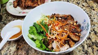 Vietnamese Noodle Salad with Grilled Pork is so tasty