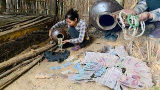 I couldn't believe I found so much money and precious pearl jewelry in an abandoned house