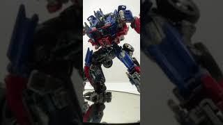 @TranKollector | Transformers 1 | Movie VS Figure | Optimus VS Bonecrusher (Part 1)