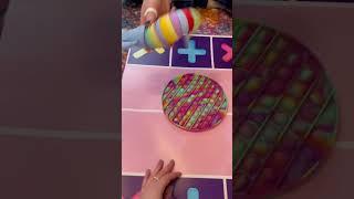 FIDGET TRADING WITH RARE FIDGETS!  *she scammed me* 