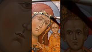 Золочение деталей на Казанской Иконе Богородицы #икона #иконописнаямастерская #богородица