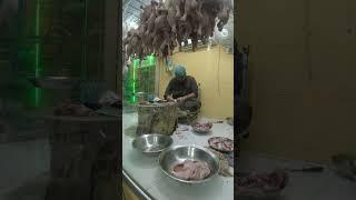 How A Butcher Is Cutting Buffalo's Meat | Roadside Meat Cutting Skills