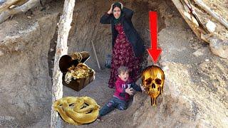 A strange treasure: Nomadic girl and the secret of the treasure