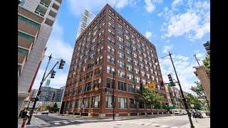 Chic Penthouse Loft with Modern Upgrades | 801 S Wells St Unit 1006, Chicago