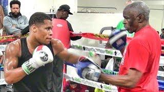 66 year old Floyd Mayweather Sr. & 20 year old Devin Haney just KILLED it on the pads