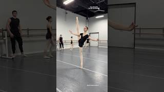 WOAH!! THAT BALANCE  @tessa_rivadulla #ballet #balletclass