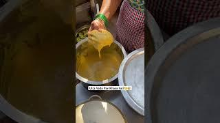 Ulta Vada Pav at just ₹30 in Mumbai#youtubeshorts #shorts #ytshorts #streetfood #food #mumbai