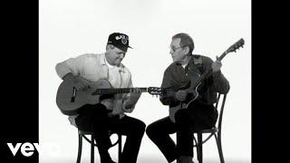 Chet Atkins, Jerry Reed - The Claw (Official Video)