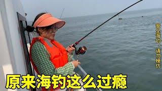 原来海钓这么过瘾？把把都中小八爪鱼，十个人钓了几百斤八爪 #海钓 #出海啦