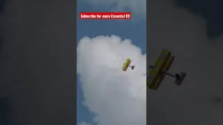 How do they not CRASH into each other ?! 20 RC aeroplanes #shorts