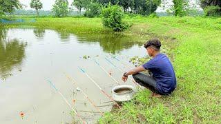 Incredible Fishing Technique || Traditional Boy Applying Bamboo Tools Hook From The Village Bill